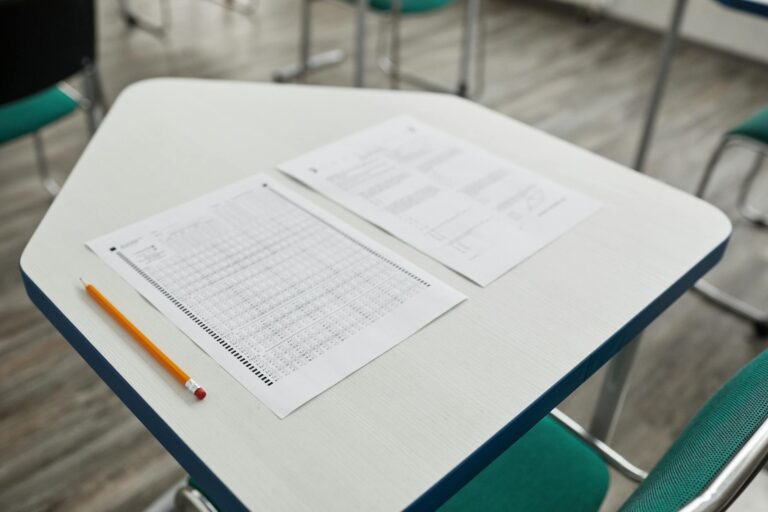 Sit-to-Stand Test Predicts 10-Year Mortality Better Than Cholesterol, New Study Finds - Featured image