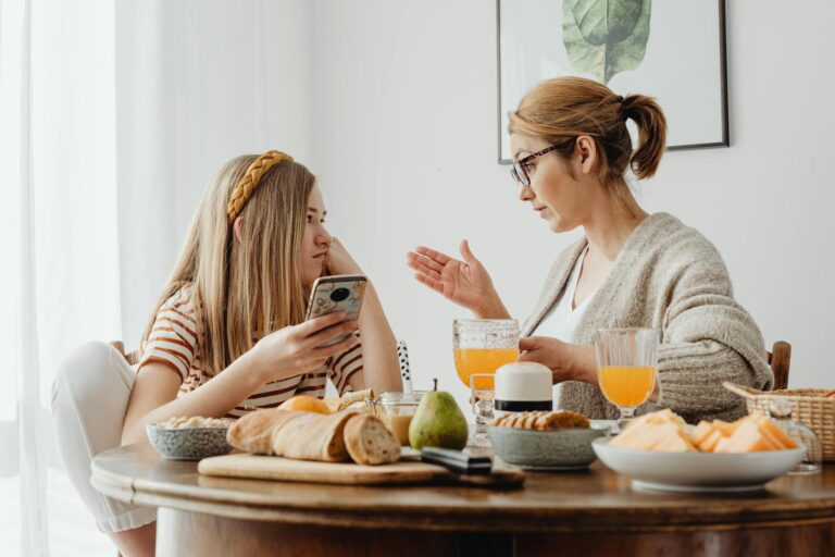 Talking to a Parent Who Refuses to Stop Driving Without Damaging the Relationship - Featured image