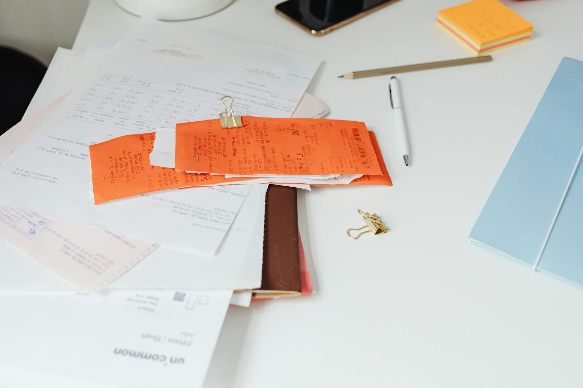 What Essential Documents and Information Should an Aging Parent Keep in an Emergency Bag?