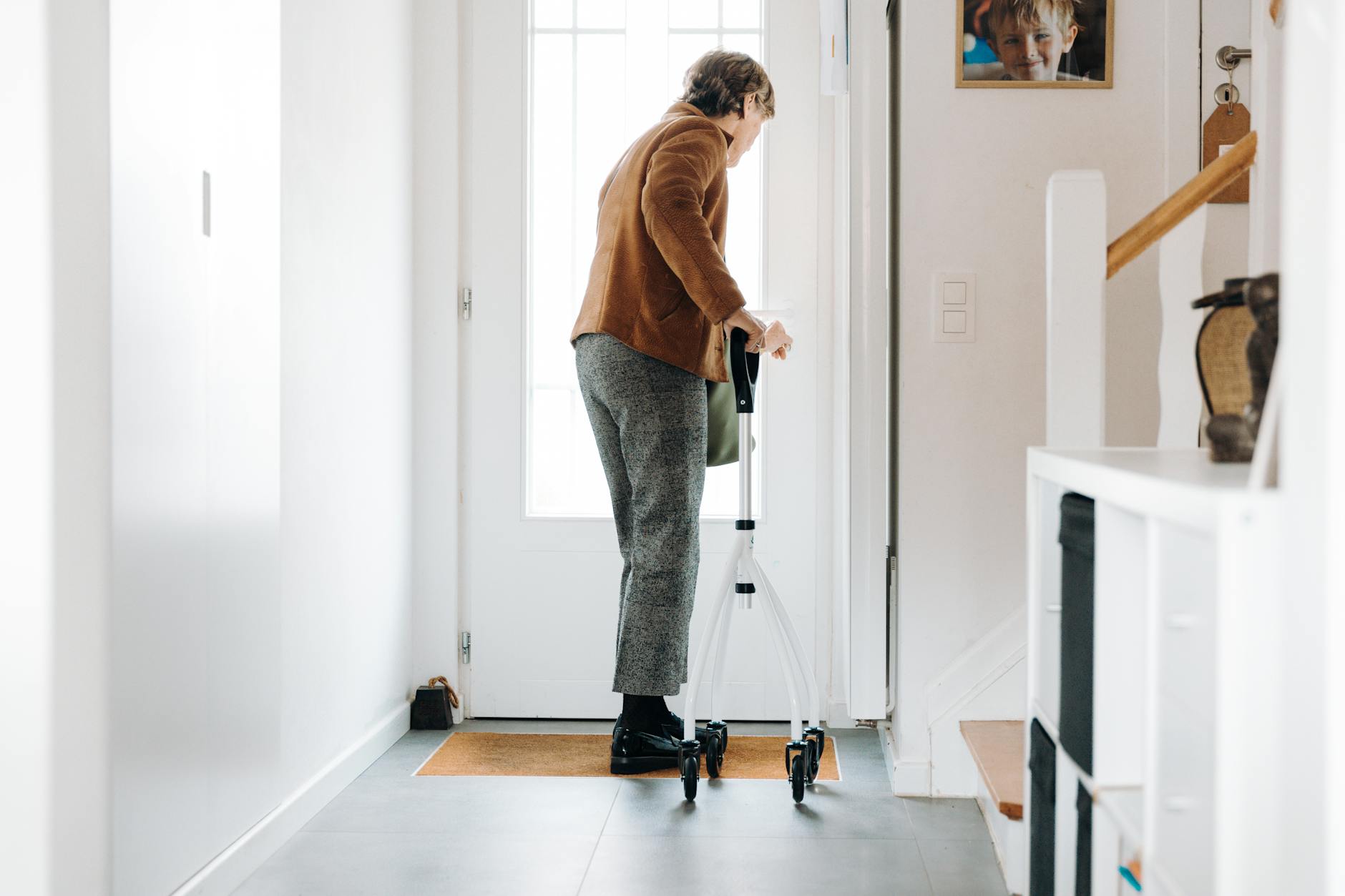 When Your Assisted Living Costs Less Than Alternatives—and When It Costs More