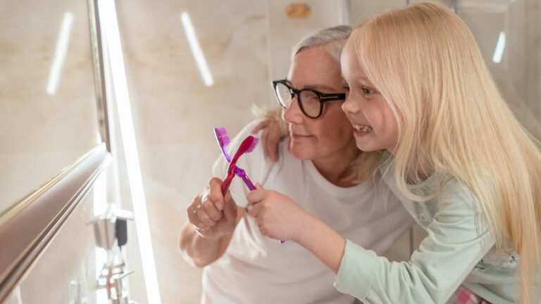 How Bathroom Modifications Keep Seniors Bathing on Their Own - Featured image