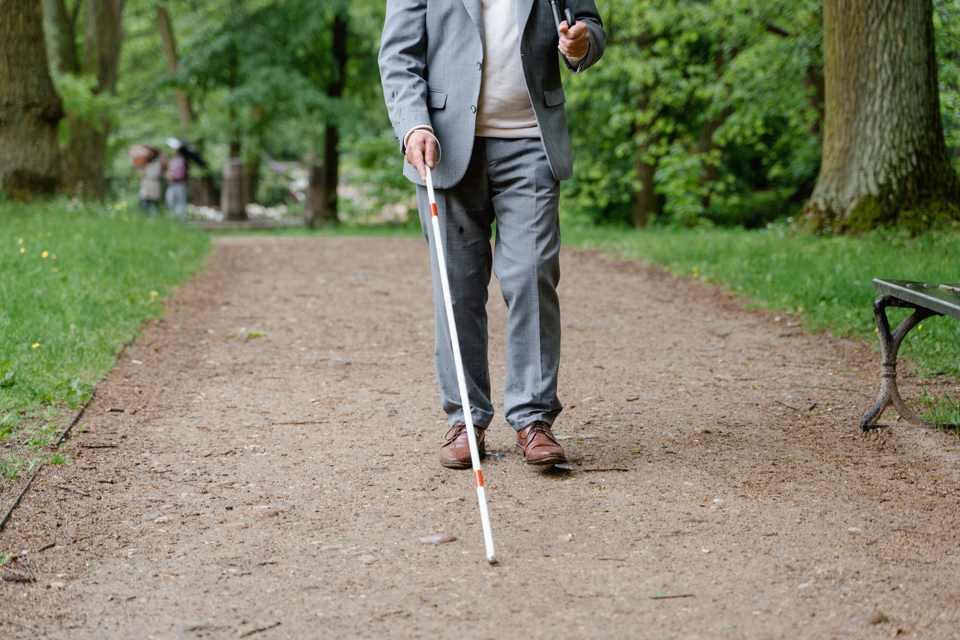 HOW CLEAR PATHS SUPPORT INDEPENDENCE WITH MOBILITY AIDS AND ASSISTIVE DEVICES