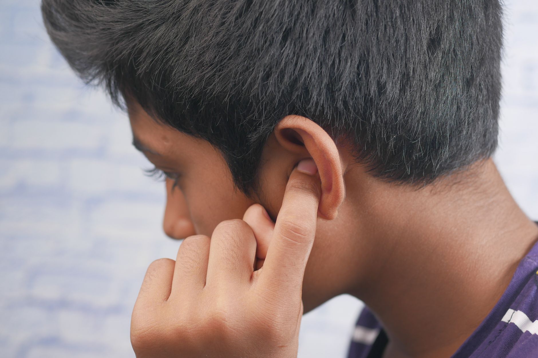 How Do Vision and Hearing Changes Affect Daily Independence?