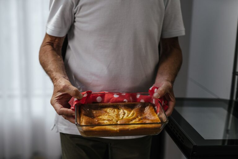 How Home Cooking Keeps Seniors Sharp and Independent - Featured image