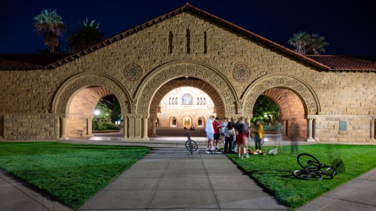 How Stanford Experts Say to Stay Independent in Your 60s and 70s - Featured image