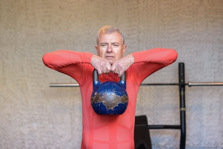 How Strength Training Keeps Seniors Living on Their Own - Featured image