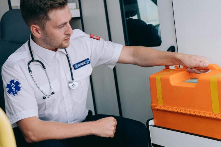 How to Set Up a Lockbox So First Responders Can Reach a Parent - Featured image