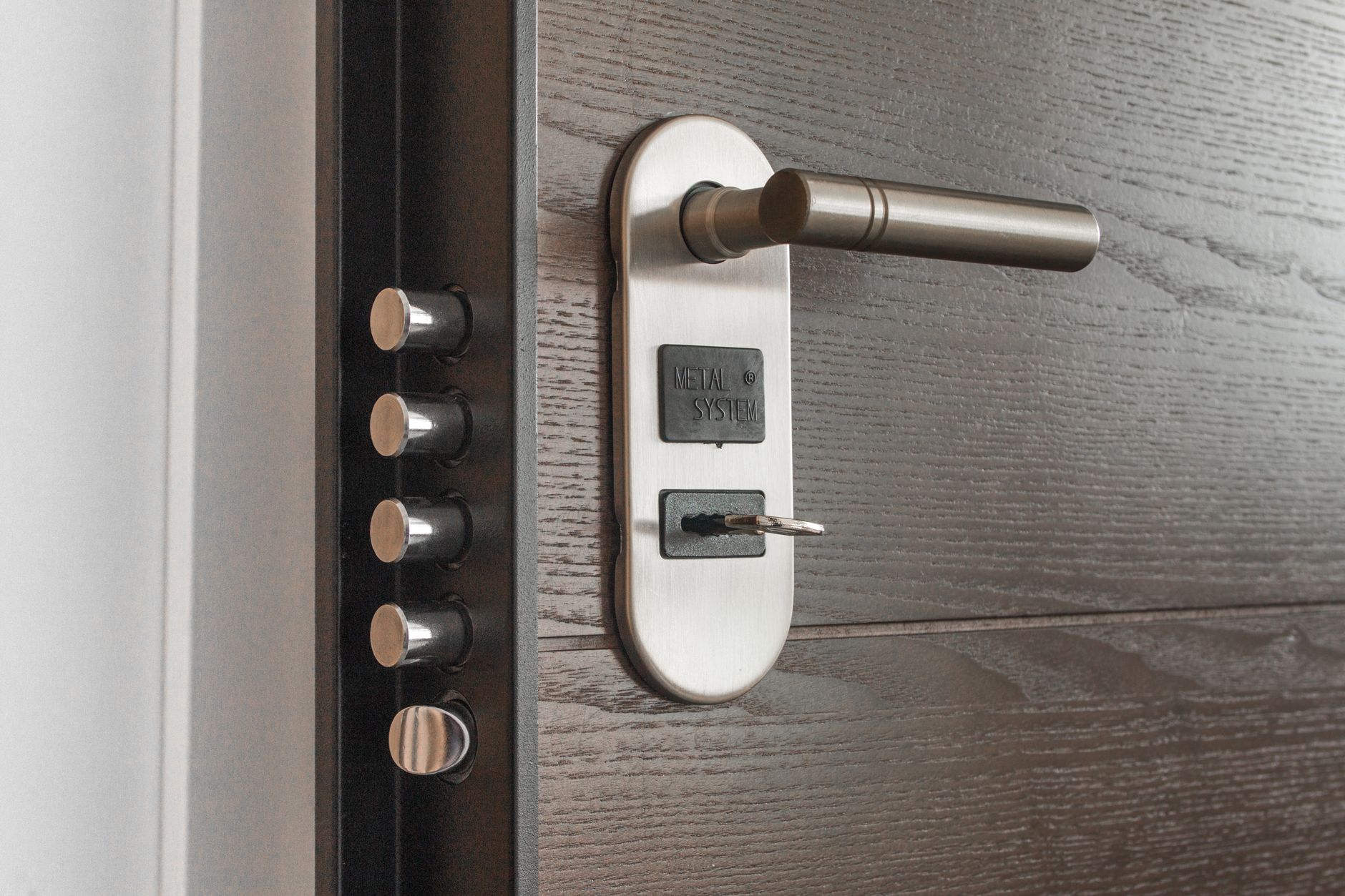 Networked Door Locks and Visitor Alerts—Practical Independence With Trade-offs