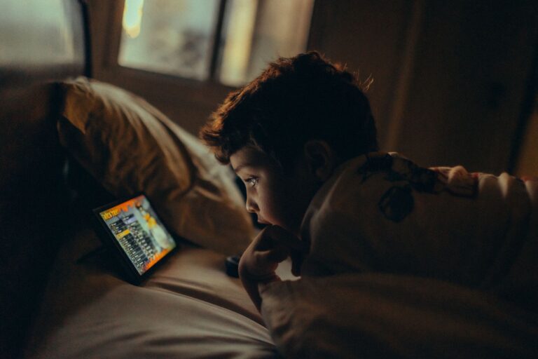 The Bedtime Routine of People Who Age Well at Home - Featured image