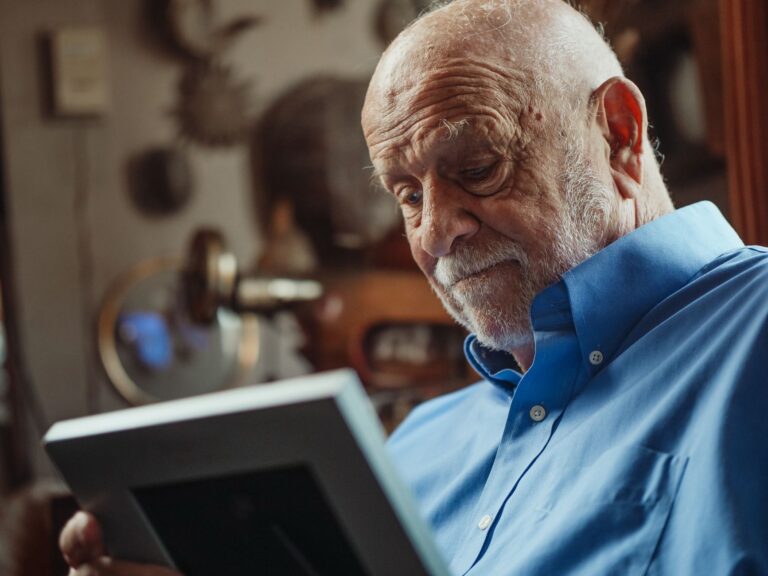The Benefits Seniors Miss That Could Fund Their Independence - Featured image