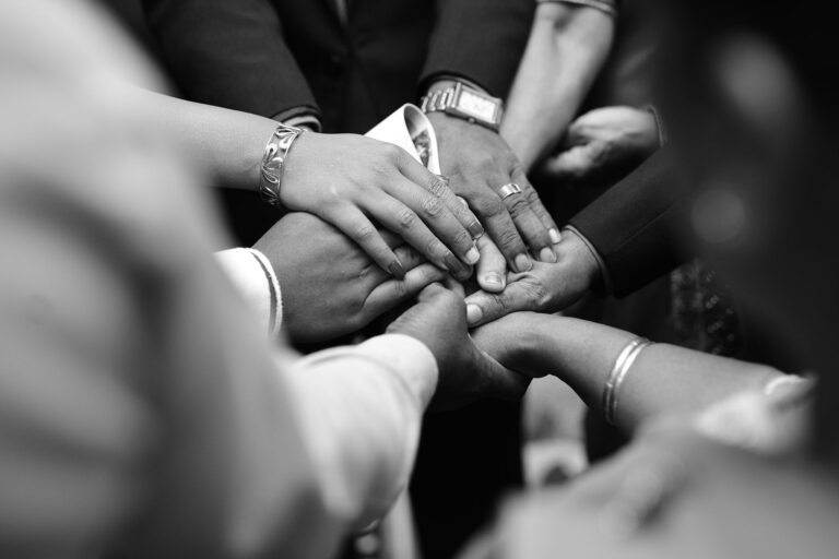 The Community Ties That Keep People Out of Care Homes - Featured image