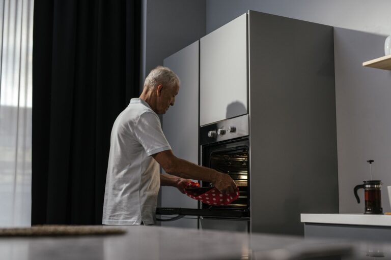 The Kitchen Setup That Keeps Seniors Cooking Safely - Featured image