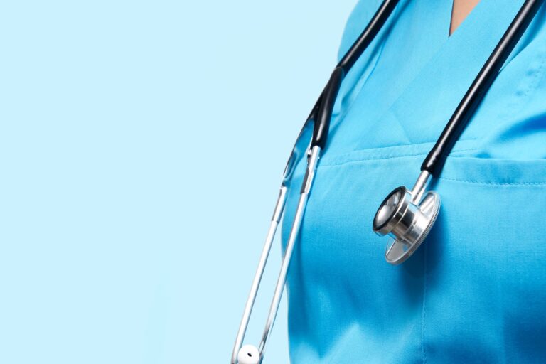 The Medical Alert Systems That Back Up Independence - Featured image