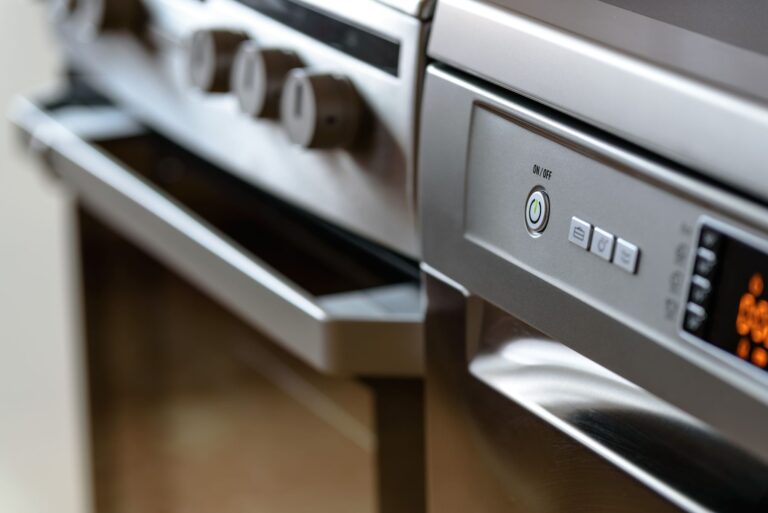 The Stove Shut-Off Devices That Prevent the Worst Kitchen Accidents - Featured image