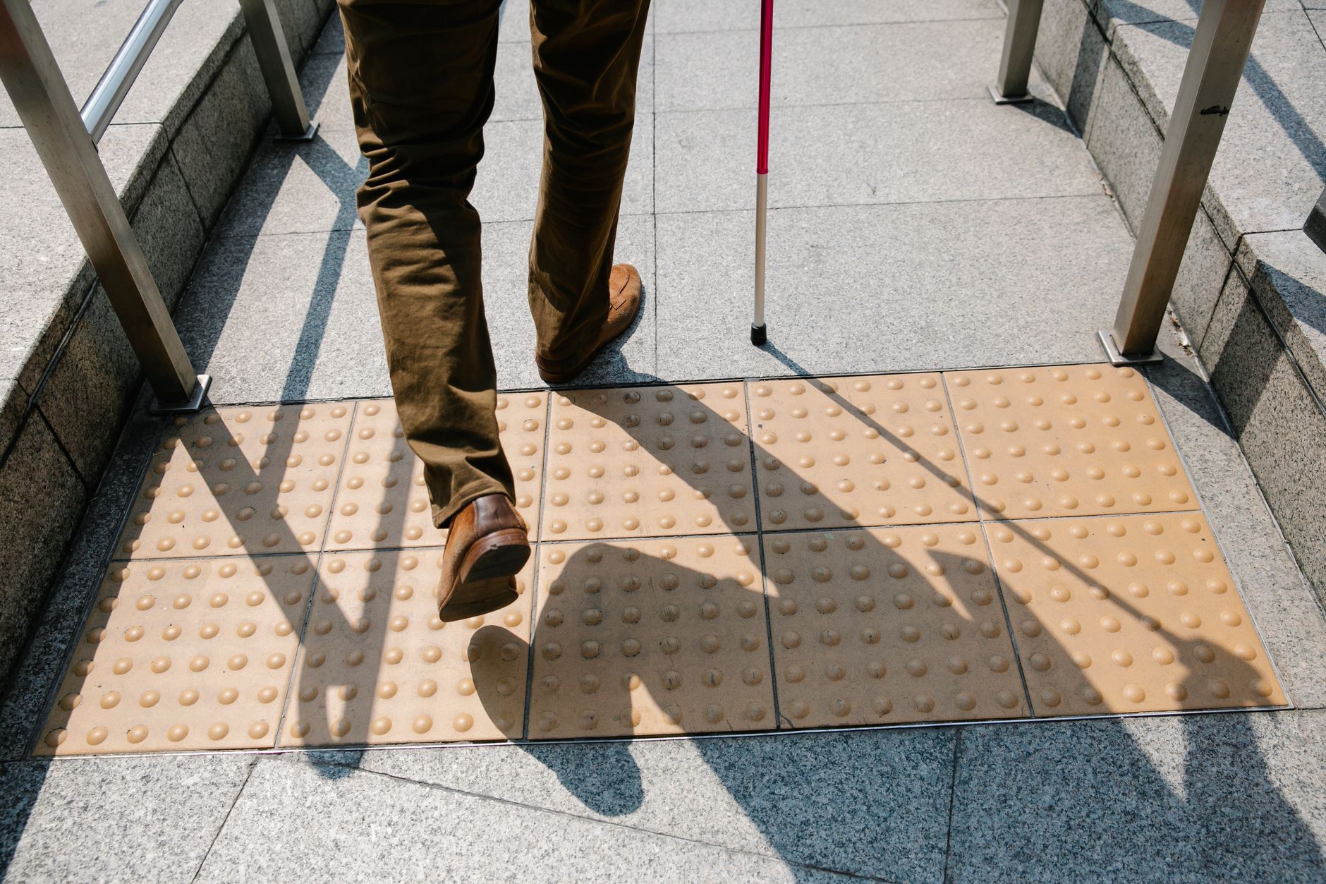 The Warning Signs—When Independence Becomes a Risk and How Seniors Navigate That Line