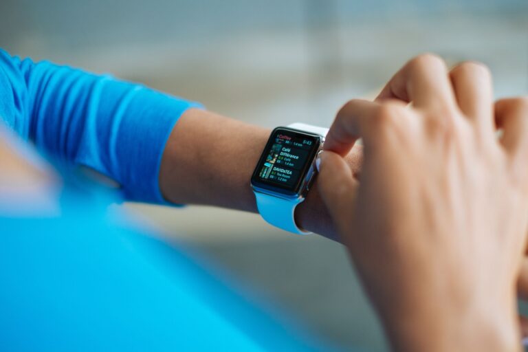 The Wearables That Catch a Fall Before It Becomes a Crisis - Featured image
