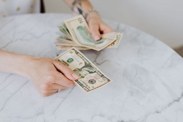 VA Aid and Attendance Pays Up to $2,300 a Month for In-Home Help - Featured image