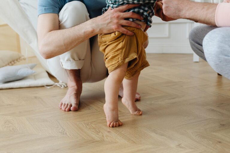 What to Do When a Parent Has a Fall: A Step-by-Step Response - Featured image
