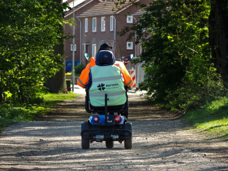 When It's Time to Move From Independent to Assisted Living - Featured image