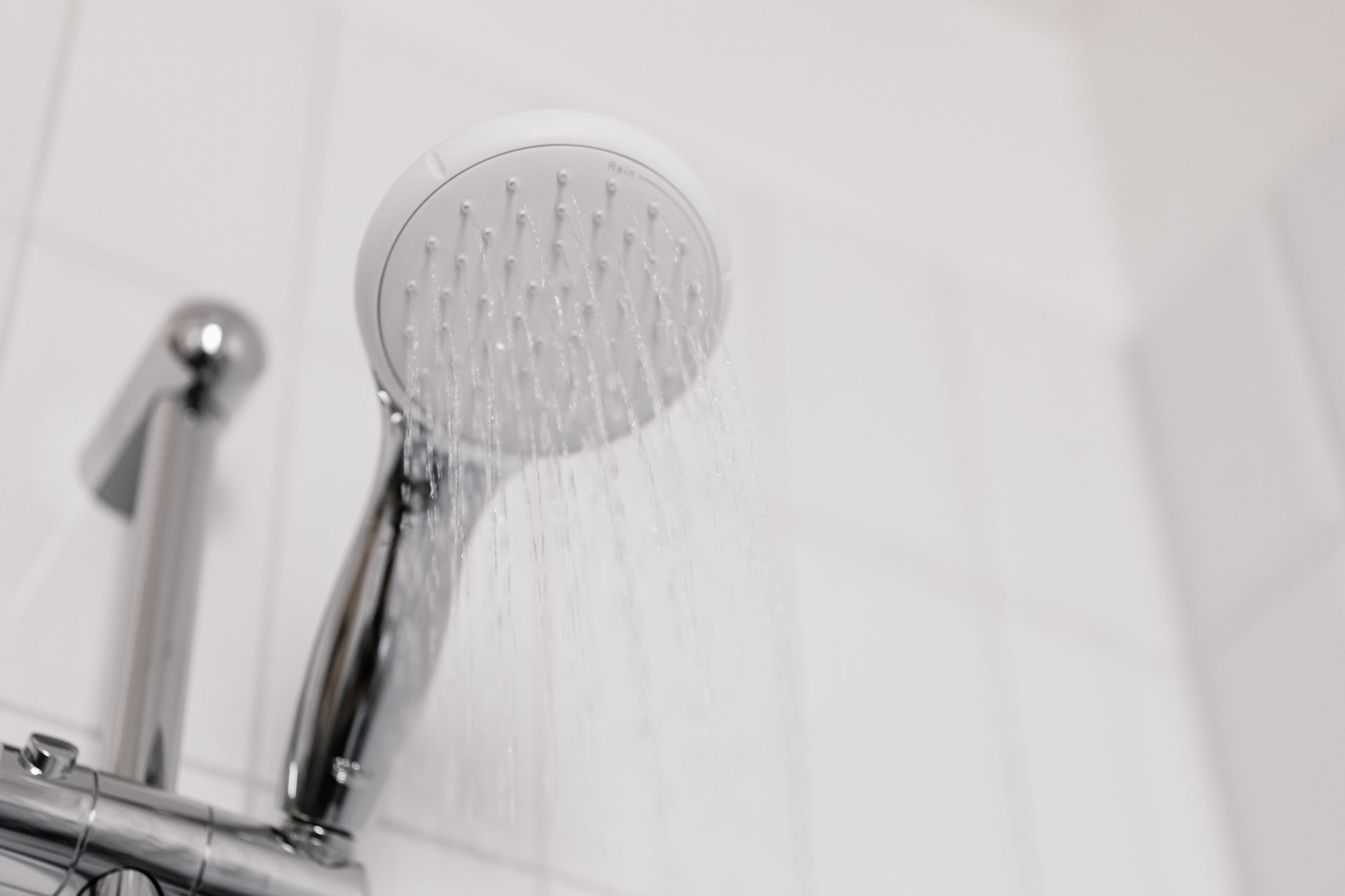 Why Walk-In Showers Prevent Premature Assisted Living Placement