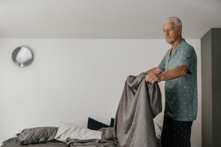 Best Daily Routine for Seniors - Featured image