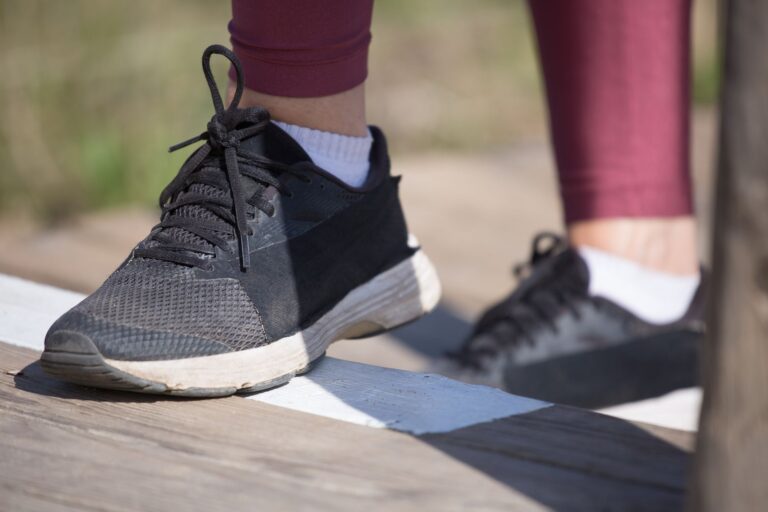 Best Walking Shoes - Featured image