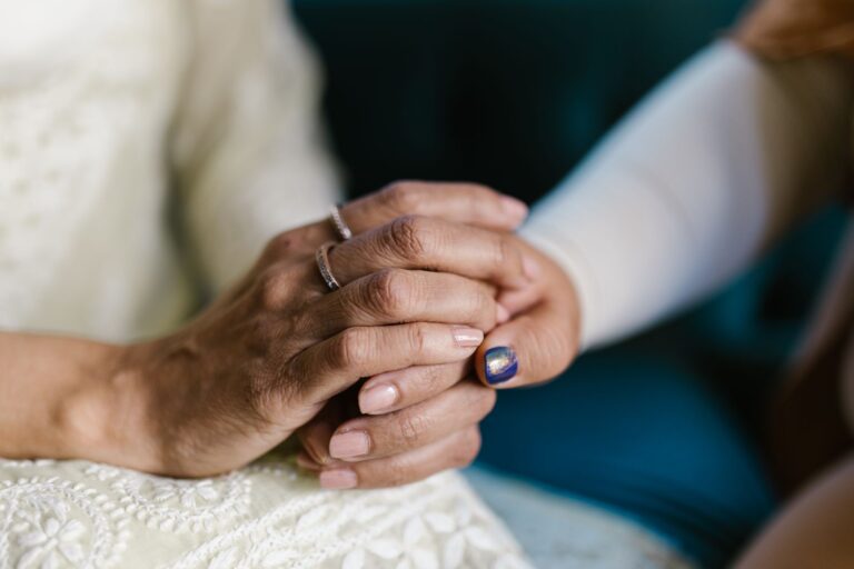 Caring for Someone With Dementia - Featured image