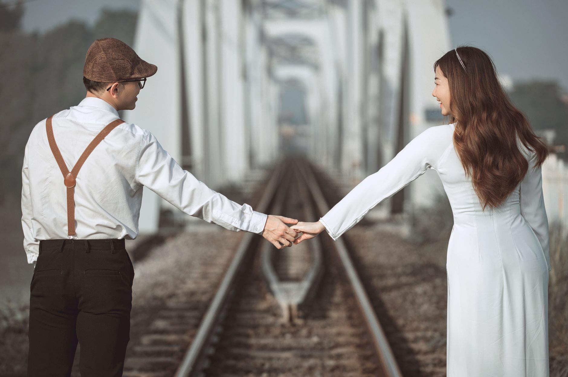 HOW DO SOCIAL CONNECTIONS AFFECT HOW LONG YOU LIVE?