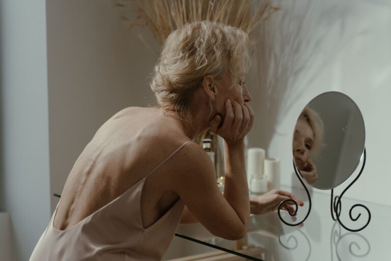 How to Age Gracefully Without Losing Independence - Featured image