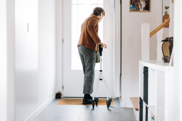 How Walking Keeps You Independent - Featured image
