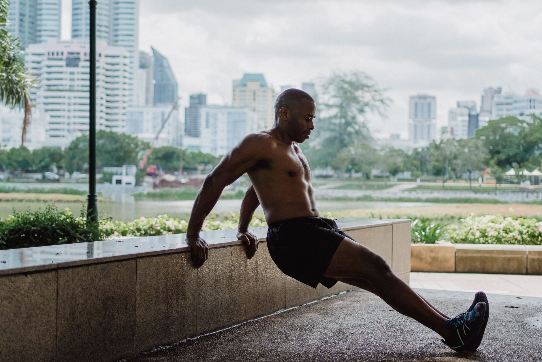 The Role of Hip and Core Strength in Knee Health