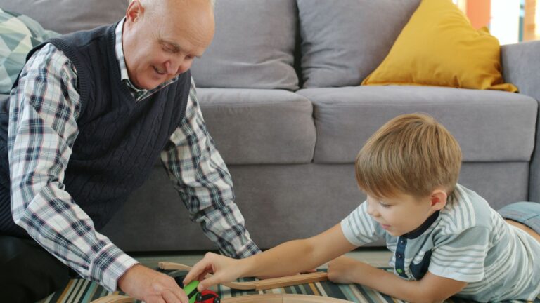 Why Do Aging Parents Isolate Themselves From Family and Friends? - Featured image